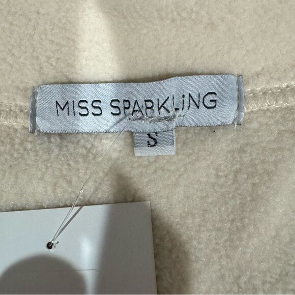 Cozy Cream Button-Up Jacket - Picture 5 of 6